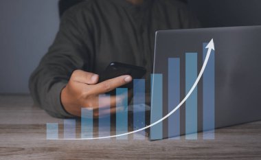 Hedefteki başarı stratejisi hedefi. İş finansmanı pazarlama ve yatırım. İnsanlarla borsa grafiği Finansal kazanç hisse senedi geliştirme.