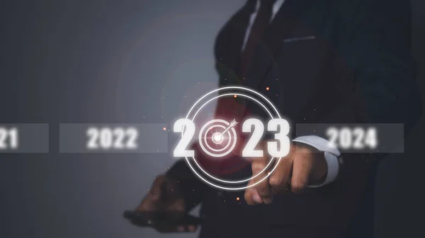 Zakelijke Doelstelling Doel Nieuwjaar 2023 Man Drukt 2023 Virtuele Scherm — Stockfoto