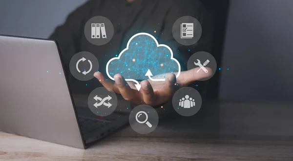 Технології Хмарних Обчислень Мережа Інтернет Зберігання Людина Тримає Хмарну Діаграму Ліцензійні Стокові Фото