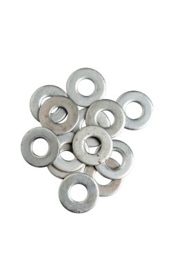 Paslanmaz çelik çamaşır makinesi, beyaz arka planda izole edilmiş.