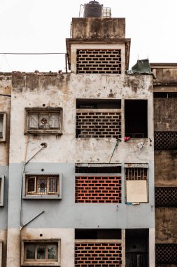 Maputo Mozambik, 22 Nisan 2011: Mozambik 'in başkentindeki konutların portre oryantasyon örneği