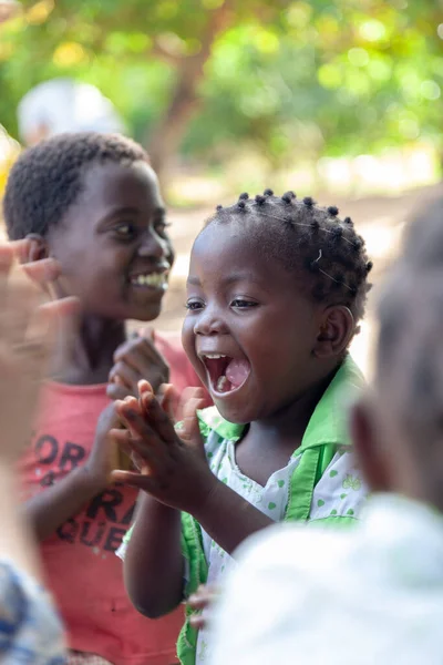 Xai Xai Mozambik 2014 Április Játsszunk Gyerekeknek Kislányoknak Akik Egy — Stock Fotó