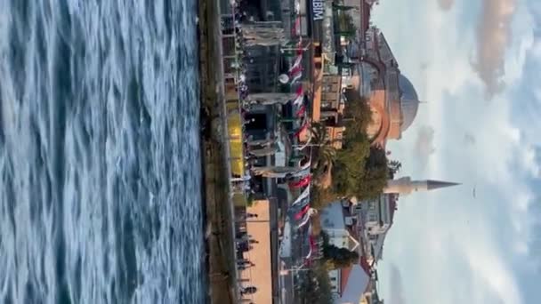 Uskudar Istanbul Türkei September 2023 Menschen Angeln Und Spazieren Strand — Stockvideo