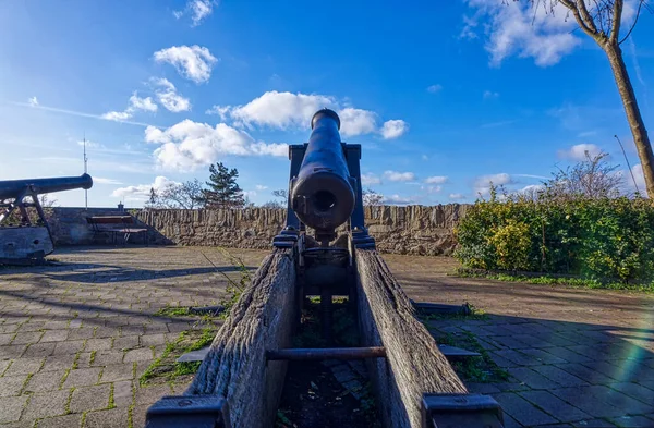 ジーゲンの歴史的な上城の大砲 — ストック写真