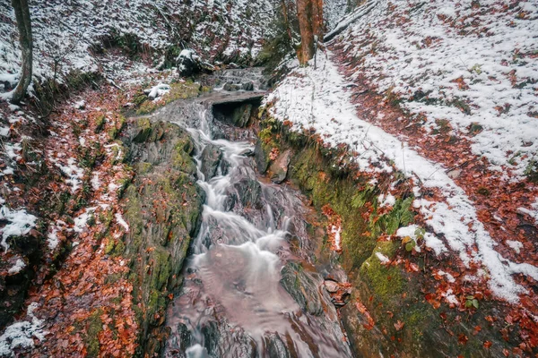 Cascada Arroyo Valle Helletal Winterberg Nieve — Foto de Stock