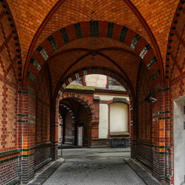 Puerta Pasaje Histórico Distrito Almacenes Hamburgo — Foto de Stock