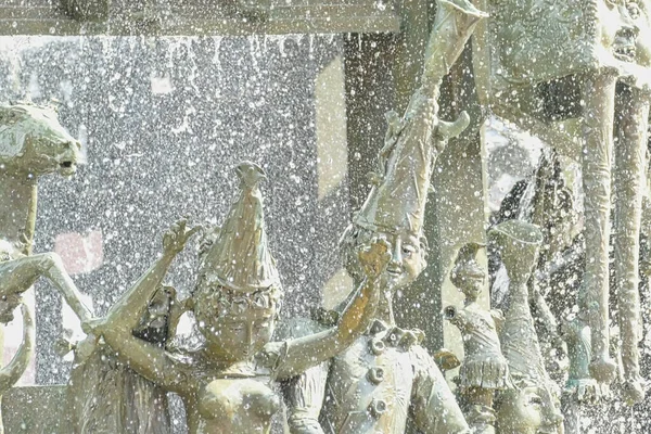 Sculptures Water Spray Carnival Fountain Downtown Mainz — Stock Photo, Image