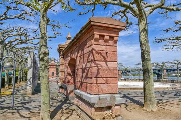 Portas Históricas Castelo Nas Margens Rio Reno Mainz — Fotografia de Stock