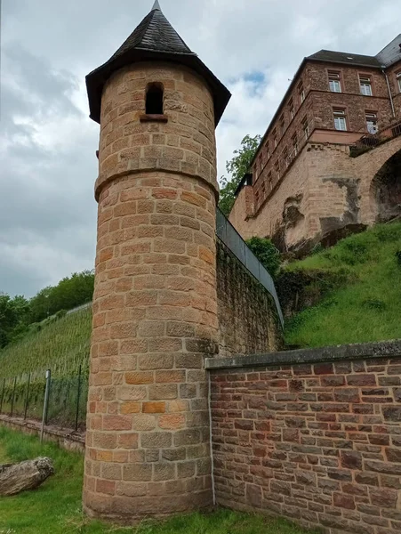 Башня Исторического Укрепления Саарбурга Реки Саар — стоковое фото