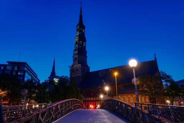 Bridge Historical Katharina Church Hamburg Night — Stock Photo, Image