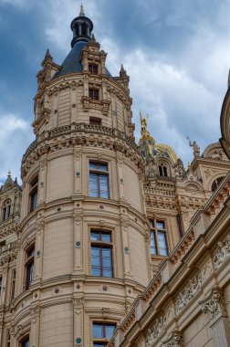 Schwerin 'deki tarihi şatoda.
