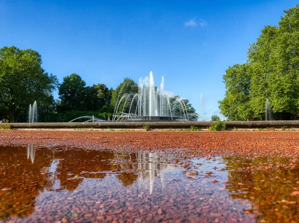 Fontaine Dans Parc Nord Düsseldorf — Photo
