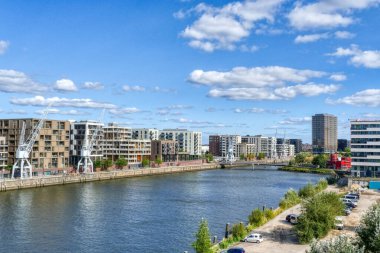 Hamburg 'daki Hafencity' ye bak.