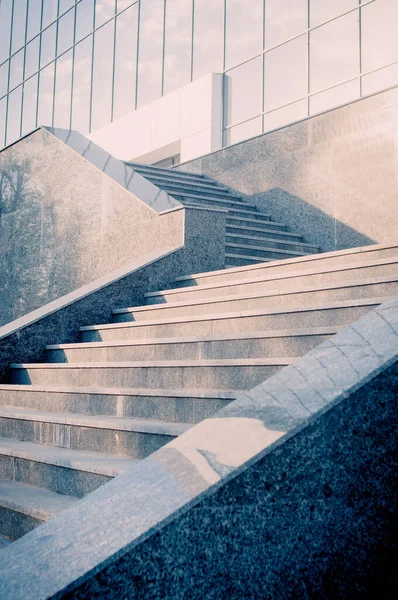 Escaliers Modernes Marches Bâtiment Haute Technologie Extérieur — Photo