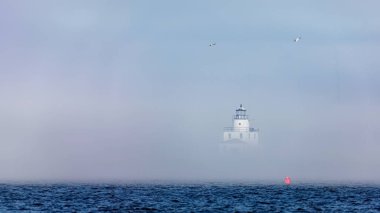 Wisconsin 'de Michigan Gölü kıyısında bir deniz feneri.