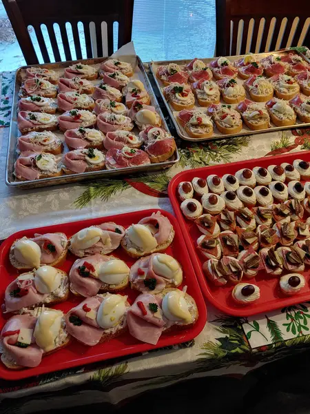  Parti için açık yüzlü sandviçler