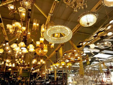  Ev ve iş aydınlatmasının modern tasarımı