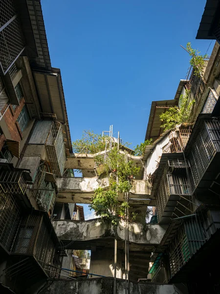 台北的旧住宅公寓楼 — 图库照片
