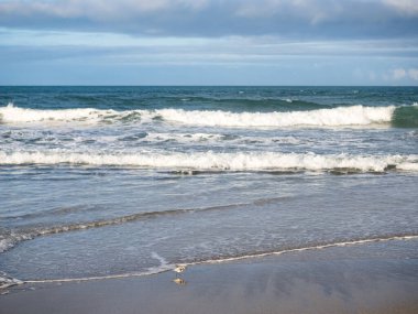 Tayvan 'da sisli kumsala uzun süre maruz kalma.
