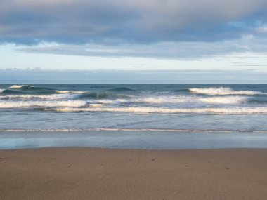 Tayvan 'da sisli kumsala uzun süre maruz kalma.