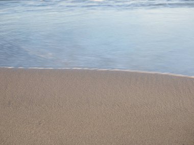 Tayvan 'da sisli kumsala uzun süre maruz kalma.