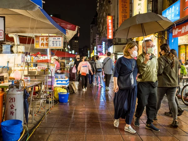 stock image Taipei, Taiwan - December 3,2022: Ningxia Road Night Market facade on December 3,2022 in Taipei,Taiwan.The snack stalls and other shops are known for their friendly service, making this a popular spot.