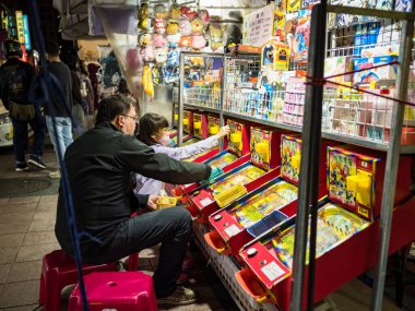 Taipei, Tayvan - 3 Aralık 2022: Ningxia Road Night Market cephesi 3 Aralık 2022 'de Tayvan' ın Taipei kentinde..