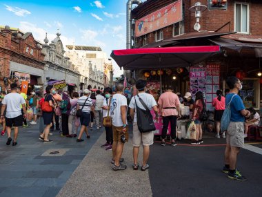 Taoyuan, Tayvan - 16 Ekim 2022: Daxi eski caddesi, Taoyuan, Tayvan 'ın en eski gelişmiş bölgesi. Japon işgali sırasında inşa edilen kurutulmuş tofu ve Barok mimarisi ile ünlüdür..