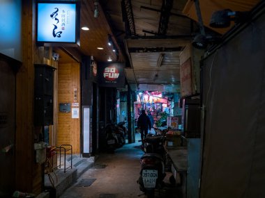 Keelung, Tayvan - 28 Şubat - 28 Şubat 2022 'de Keelung Caddesi cephesi Keellung, Tayvan' da kuruldu..