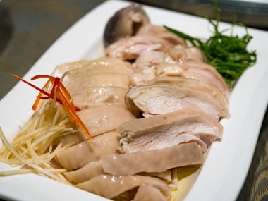 Chicken with Scallion in Hot Oil