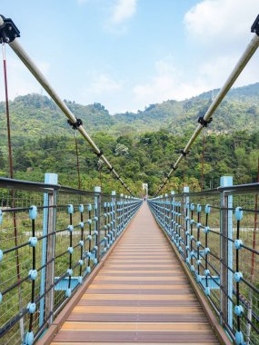 Guguan 'da asma köprü, Taichung, Tayvan.