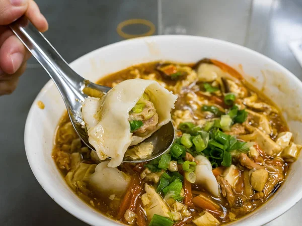 Dumplings Sour Spicy Soup — Stock Photo, Image