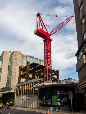 Taipei City, Tayvan - 9 Mayıs 2024 'te Tayvan' ın Taipei şehrinde Ximending semt cephesi. Ximending popüler bir yer ve moda kıyafetleri, film, restoranlar ve sokak yemekleri merkezidir..