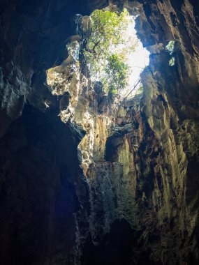 Da Nang, Vietnam - 24 Mayıs 2024: Mermer Dağların manzarası - beş mermer ve kireçtaşı tepelerden oluşan bir küme.