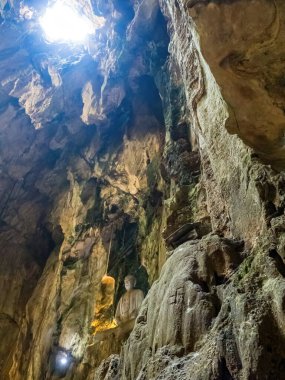 Da Nang, Vietnam - 24 Mayıs 2024: Mermer Dağların manzarası - beş mermer ve kireçtaşı tepelerden oluşan bir küme.