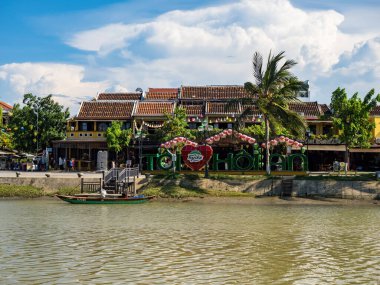 HOI AN, VİETNAM - 25 Mayıs 2024: Quang Nam vilayetindeki Hoi An antik kenti, UNESCO dünya mirası. Vietnam. Hoi An, Vietnam 'ın en popüler yerlerinden biridir..