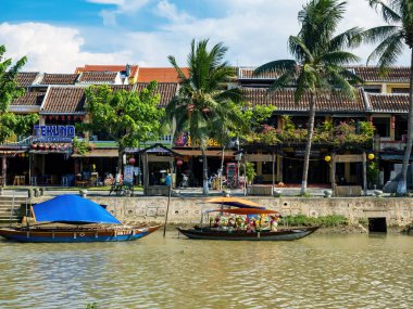HOI AN, VİETNAM - 25 Mayıs 2024: Quang Nam vilayetindeki Hoi An antik kenti, UNESCO dünya mirası. Vietnam. Hoi An, Vietnam 'ın en popüler yerlerinden biridir..