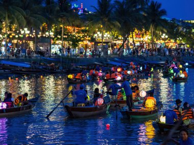HOI AN, VİETNAM - 25 Mayıs 2024: Quang Nam vilayetindeki Hoi An antik kenti, UNESCO dünya mirası. Vietnam. Hoi An, Vietnam 'ın en popüler yerlerinden biridir..