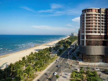 Da Nang, Vietnam - 24 Mayıs 2024: Turist deneyimi My Khe Beach, Da Nang City, Vietnam.