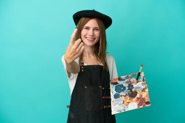 Joven Artista Inglesa Sosteniendo Una Paleta Aislada Sobre Fondo Azul —  Fotos de Stock