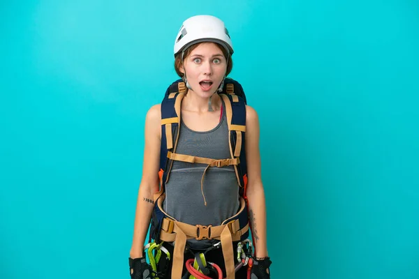 Young English Rock Climber Woman Isolated Blue Background Surprise Facial — Stock Photo, Image