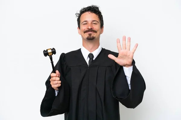 판사는 배경에 고립되어 손가락으로 다섯을세었다 — 스톡 사진