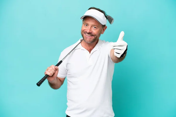 Homem Jogador Golfe Caucasiano Meia Idade Isolado Fundo Azul Com — Fotografia de Stock
