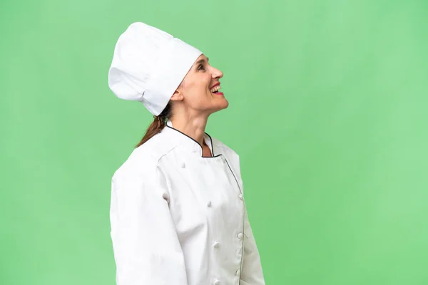 Chef Donna Mezza Età Sfondo Isolato Ridendo Posizione Laterale — Foto Stock