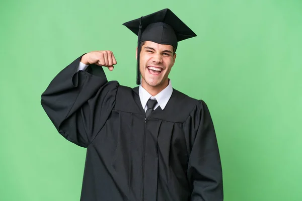 Νεαρός Απόφοιτος Πανεπιστημίου Καυκάσιος Άνδρας Πάνω Από Απομονωμένο Υπόβαθρο Κάνει — Φωτογραφία Αρχείου