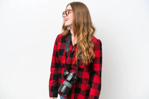 Jonge Fotograaf Mooie Vrouw Geïsoleerd Witte Achtergrond Lachen Laterale Positie — Stockfoto