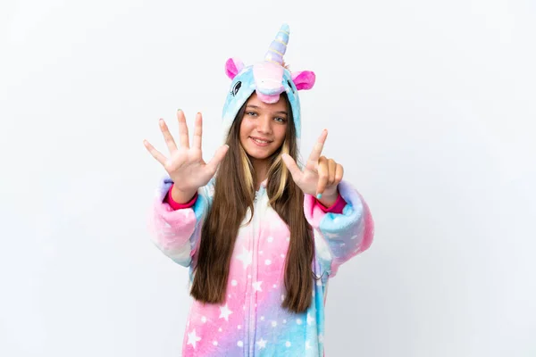 Niña Caucásica Usando Pijama Unicornio Aislado Sobre Fondo Blanco Contando —  Fotos de Stock