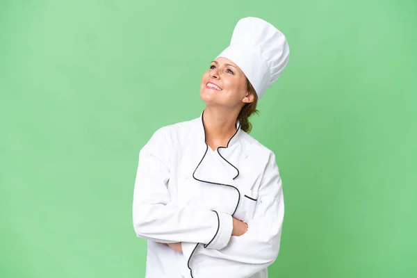 Mulher Chef Meia Idade Sobre Fundo Isolado Feliz Sorridente — Fotografia de Stock