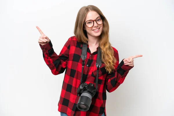 Joven Fotógrafa Bonita Mujer Aislada Sobre Fondo Blanco Señalando Dedo —  Fotos de Stock