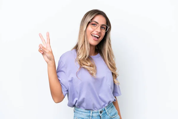 Jonge Uruguayaanse Vrouw Geïsoleerd Witte Achtergrond Glimlachen Tonen Overwinning Teken — Stockfoto